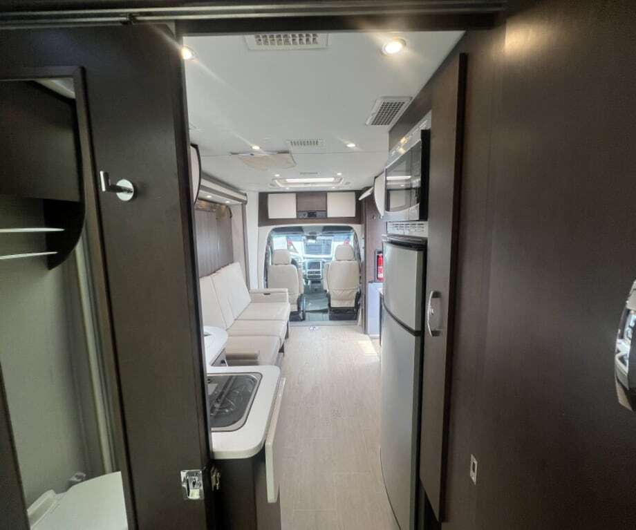2017 Leisure Travel Vans UNITY U24MB in san diego CA