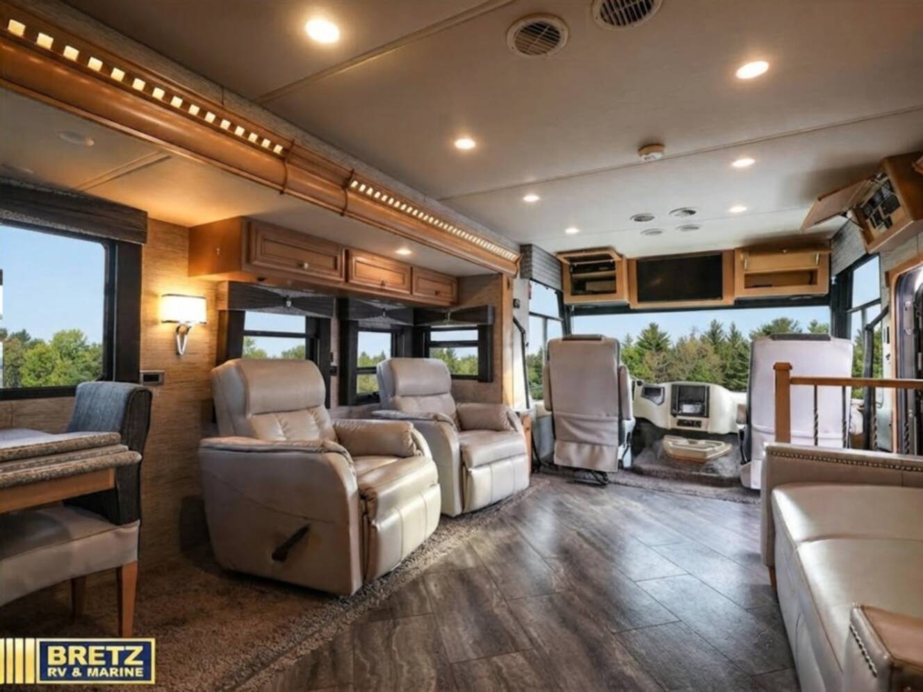 A photo of this 2019 Newmar Bay Star 3626