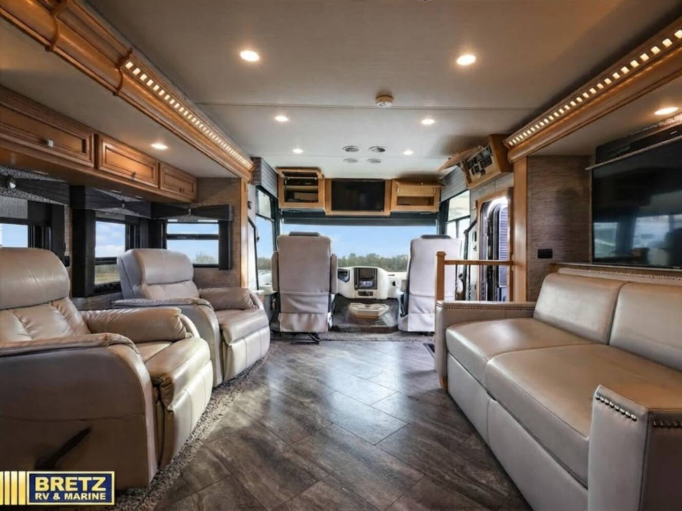 A photo of this 2019 Newmar Bay Star 3626