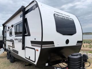 2027 FOREST RIVER SURVEYOR LEGEND 202RBLE