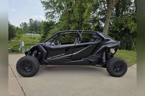 2026 CFMOTO ZFORCE Z10-4 in cement city MI