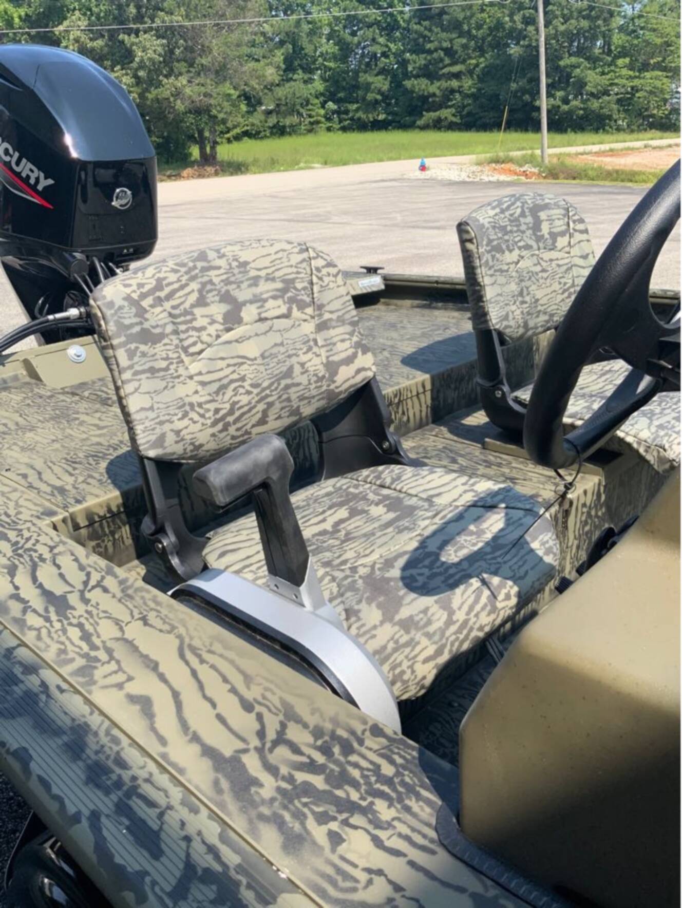 A photo of this 2027 Tracker Boats Grizzly® 1754 SC