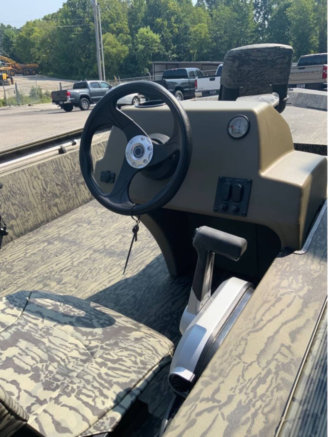 A photo of this 2027 Tracker Boats Grizzly® 1754 SC