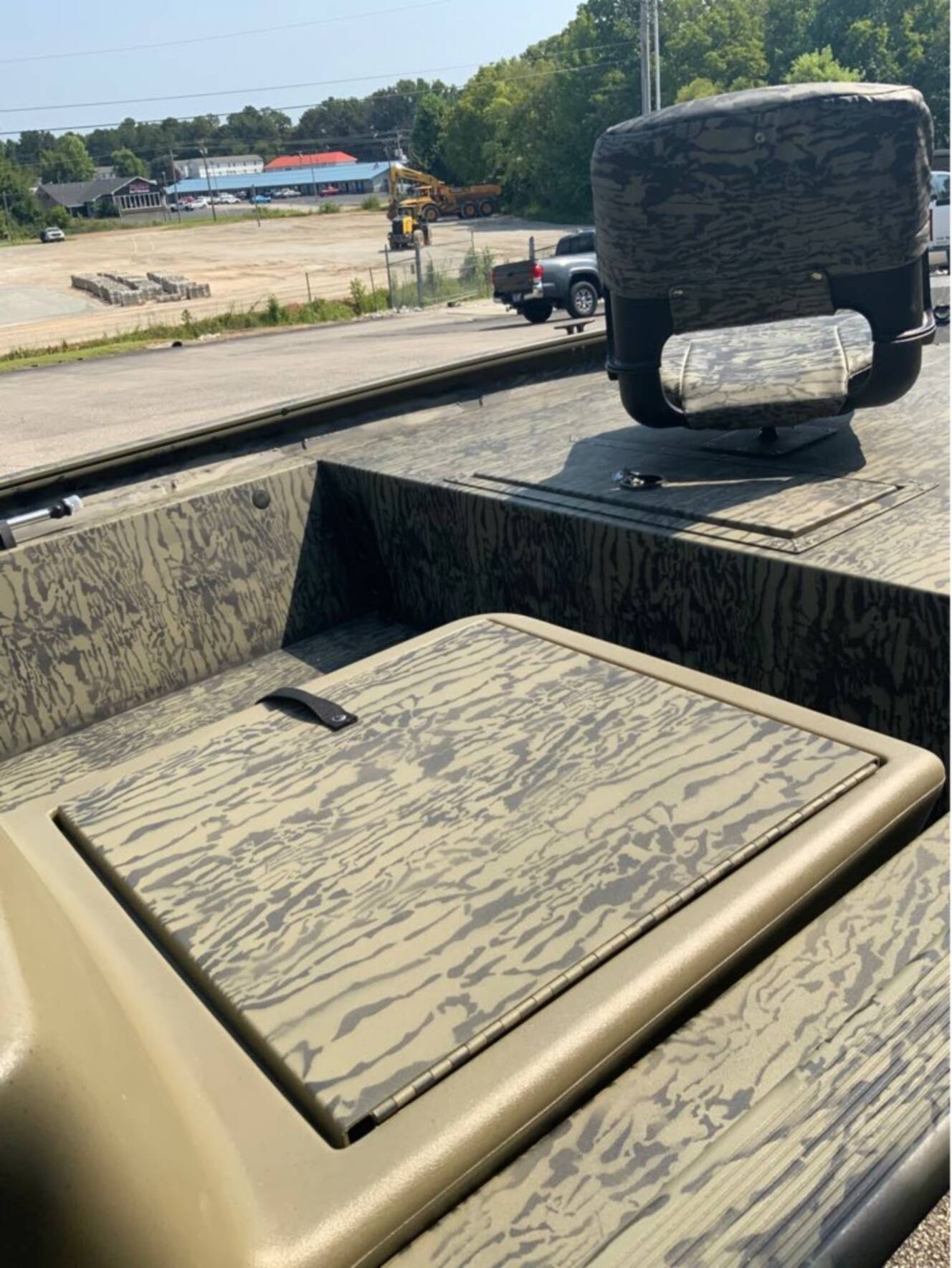 A photo of this 2027 Tracker Boats Grizzly® 1754 SC