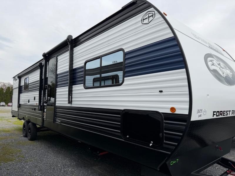 2026 Forest River Cherokee Wolf Den 304SR in willow street PA