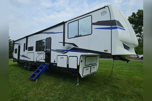 2026 Forest River Vengeance Rogue Armored 4015 in bath PA
