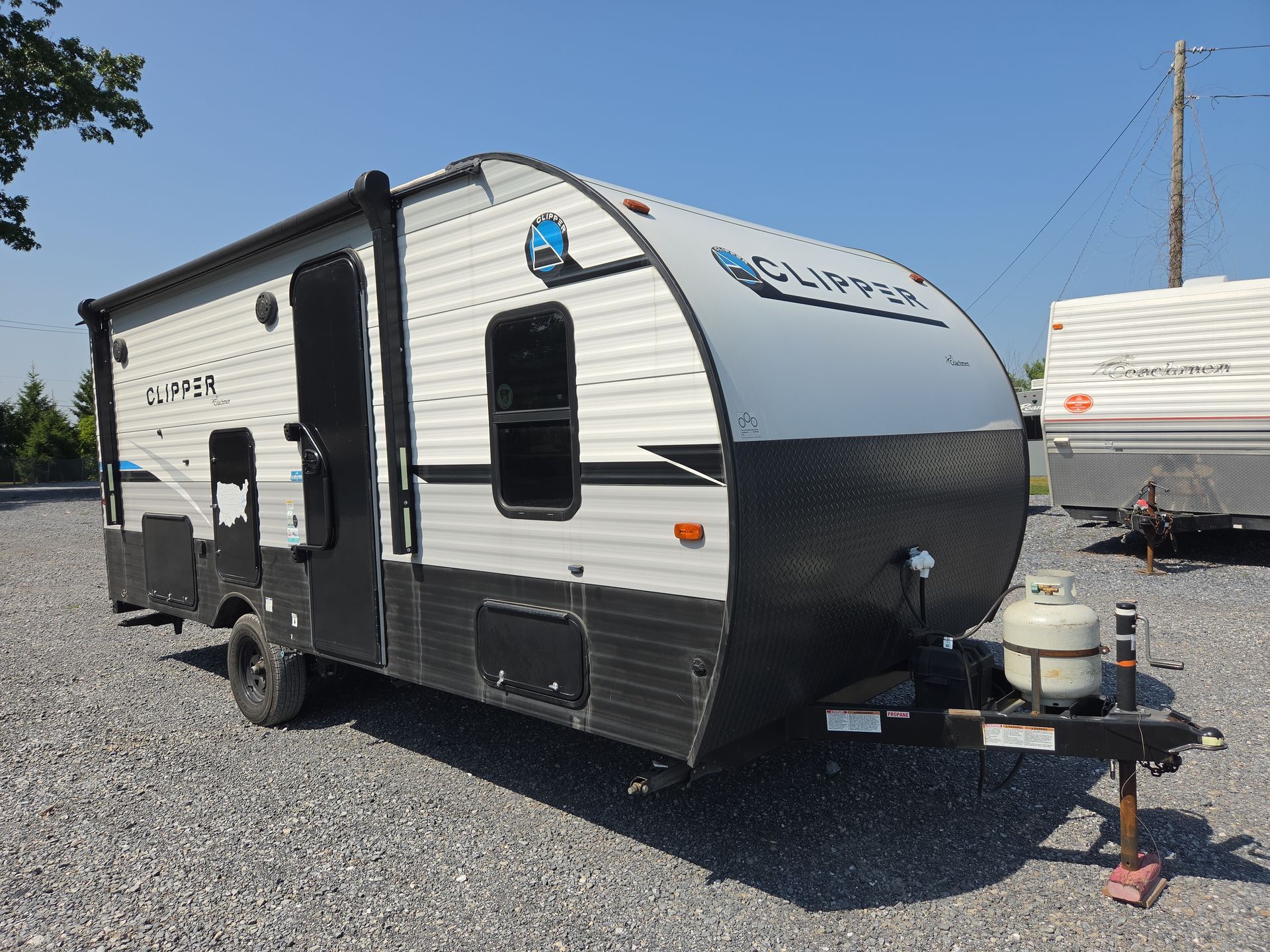 2022 Coachmen Clipper Ultra-Lite 182DBU in ephrata PA