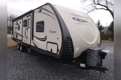 2016 Coachmen Freedom Express 322RLDS in manheim PA