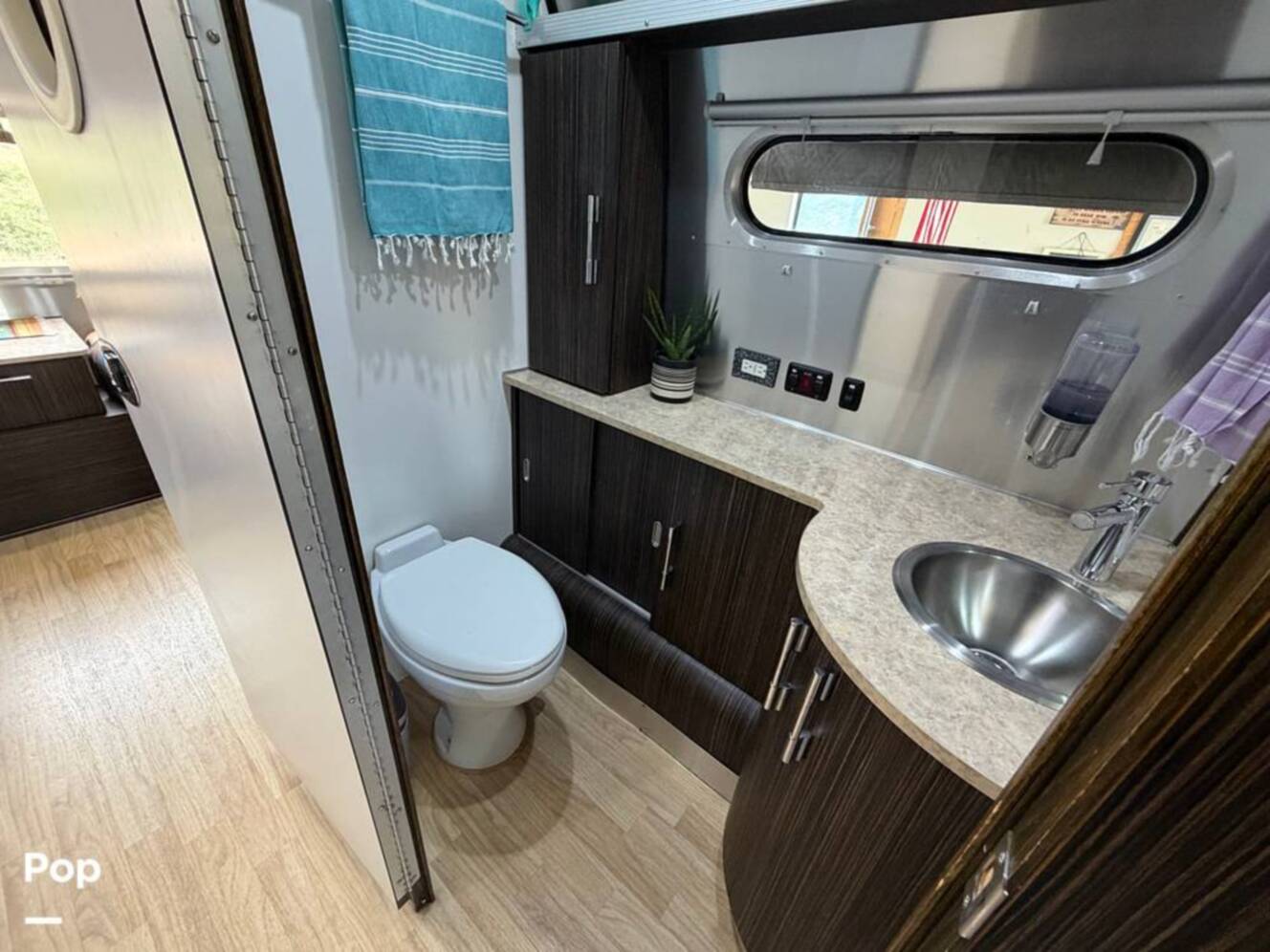 A photo of this 2016 Airstream International 30 Signature