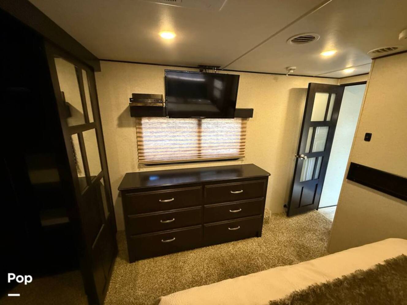A photo of this 2016 Grand Design Momentum 385TH