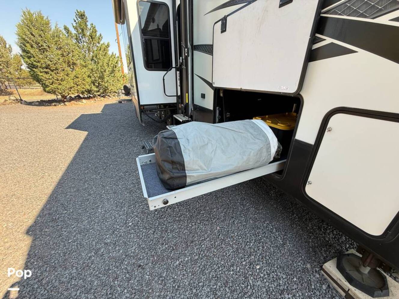 A photo of this 2016 Grand Design Momentum 385TH