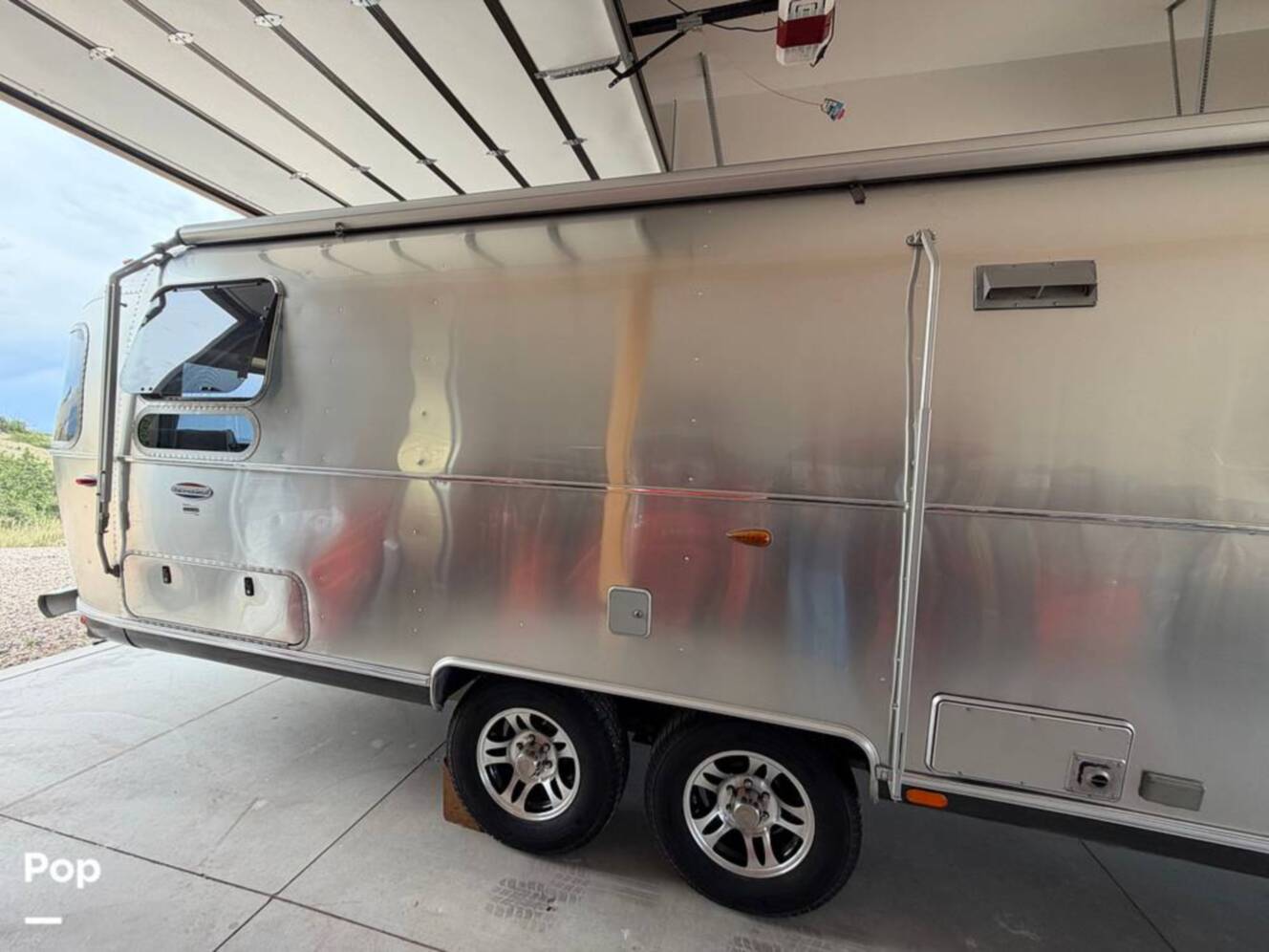 A photo of this 2016 Airstream International 30 Signature
