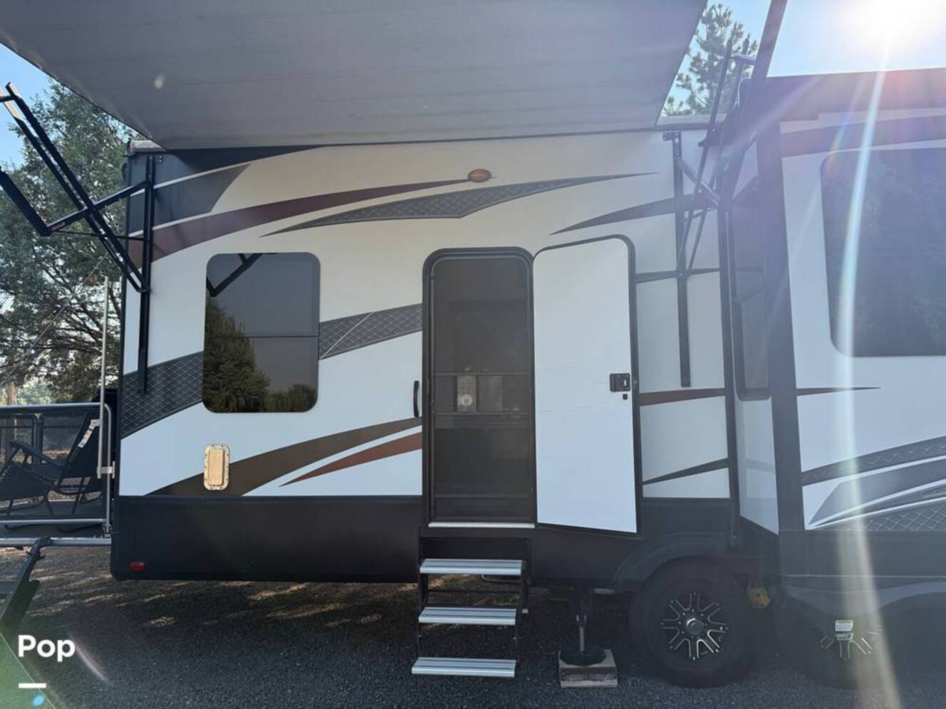 A photo of this 2016 Grand Design Momentum 385TH