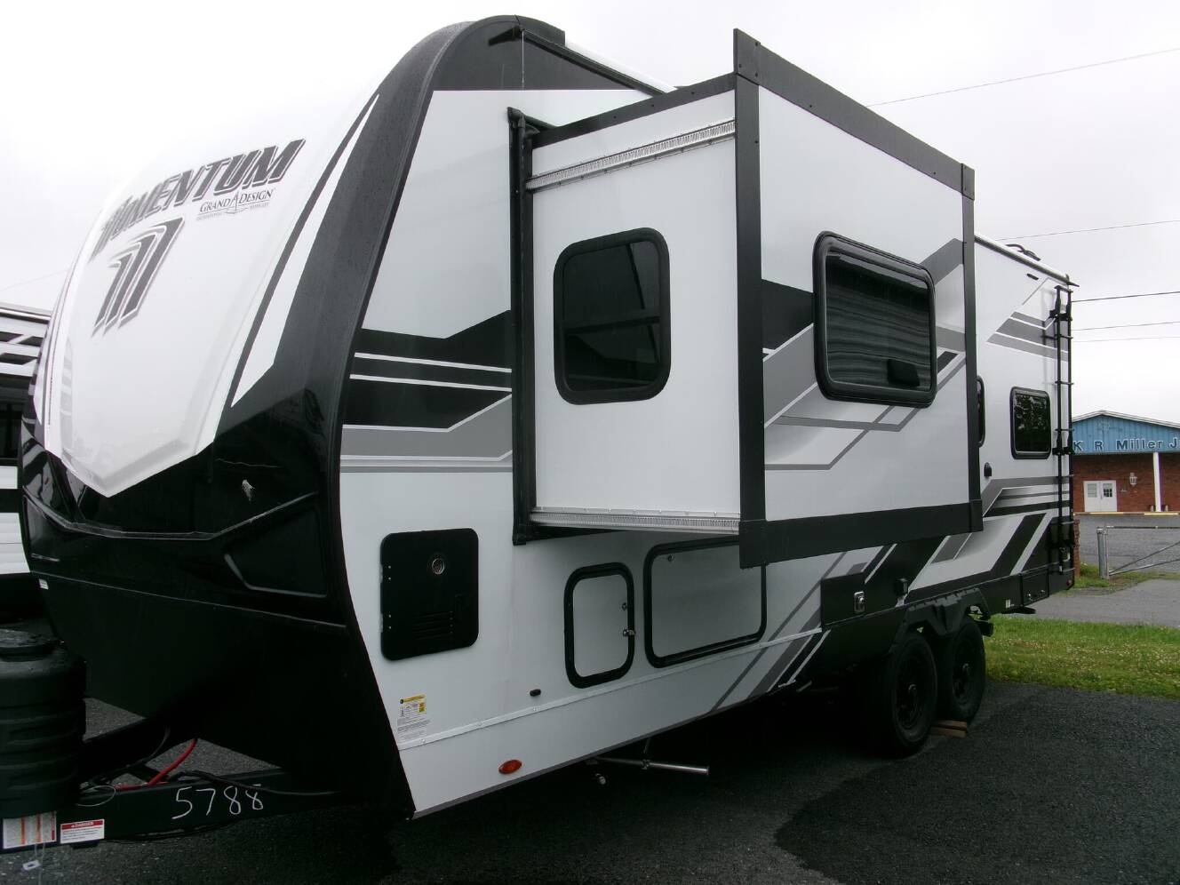 A photo of this 2027 Grand Design Momentum G-Class 21G