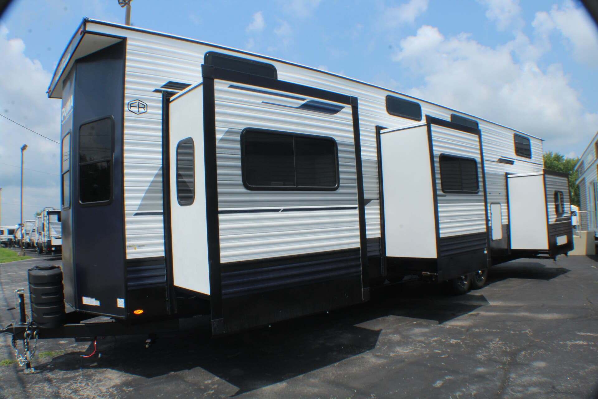 2027 Palomino Puma 403LFT RV