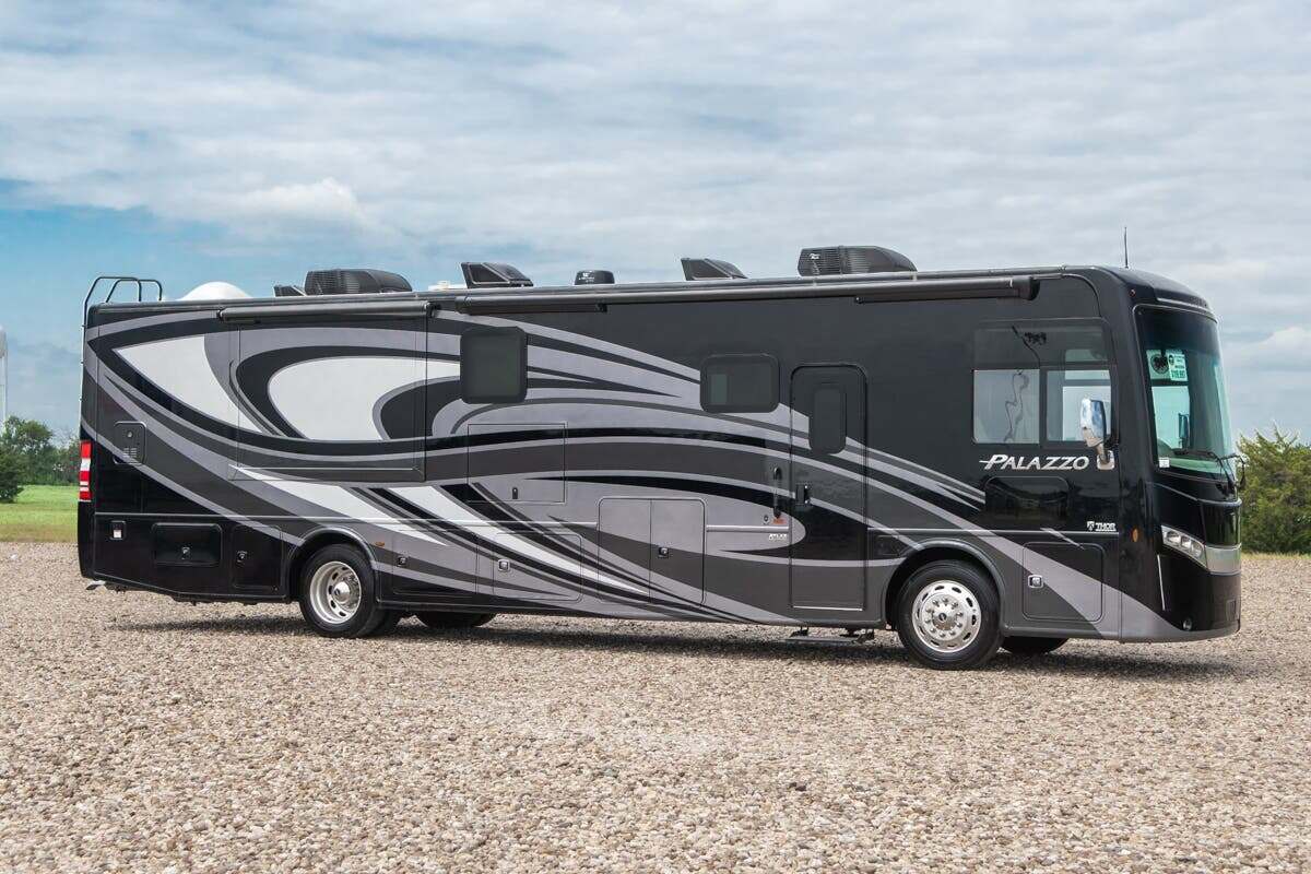 2021 Thor Motor Coach Palazzo 36.3 in alvarado TX