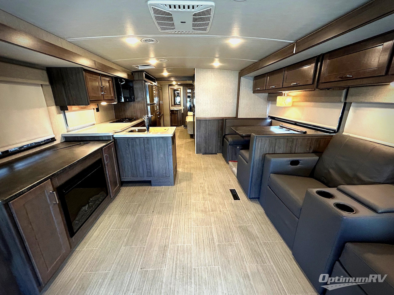 2022 Winnebago Adventurer 36Z in ocala FL