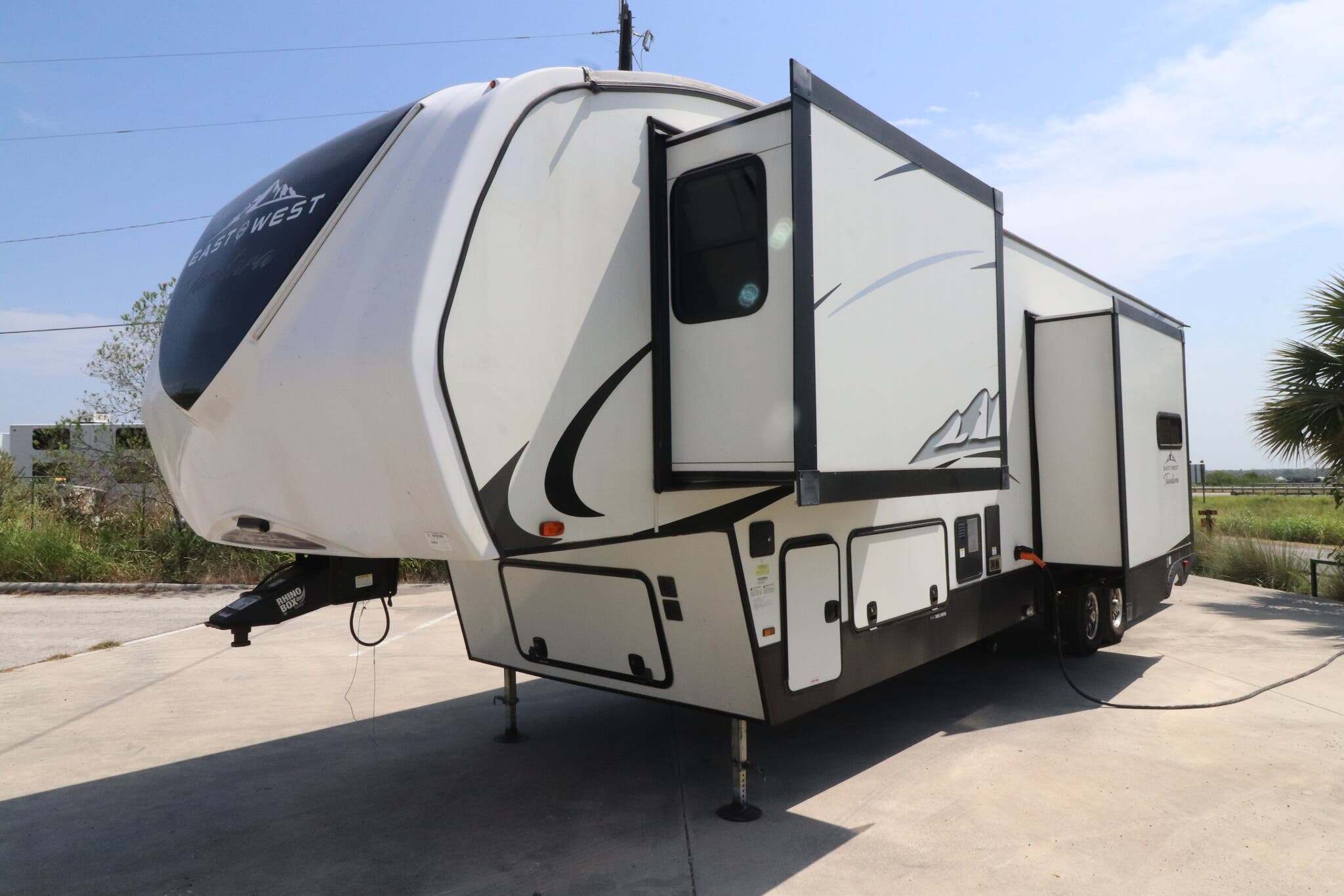 2022 East To West Tandara 375BH-OK in seguin TX
