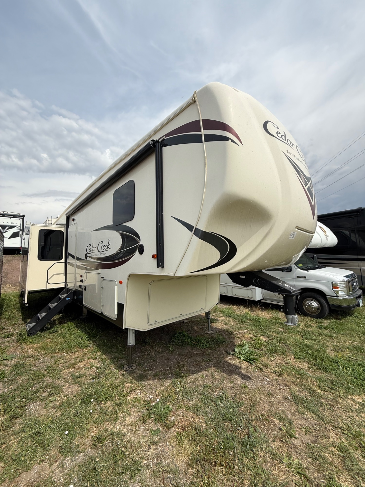 2019 Forest River Cedar Creek Silverback 33IK in great falls MT