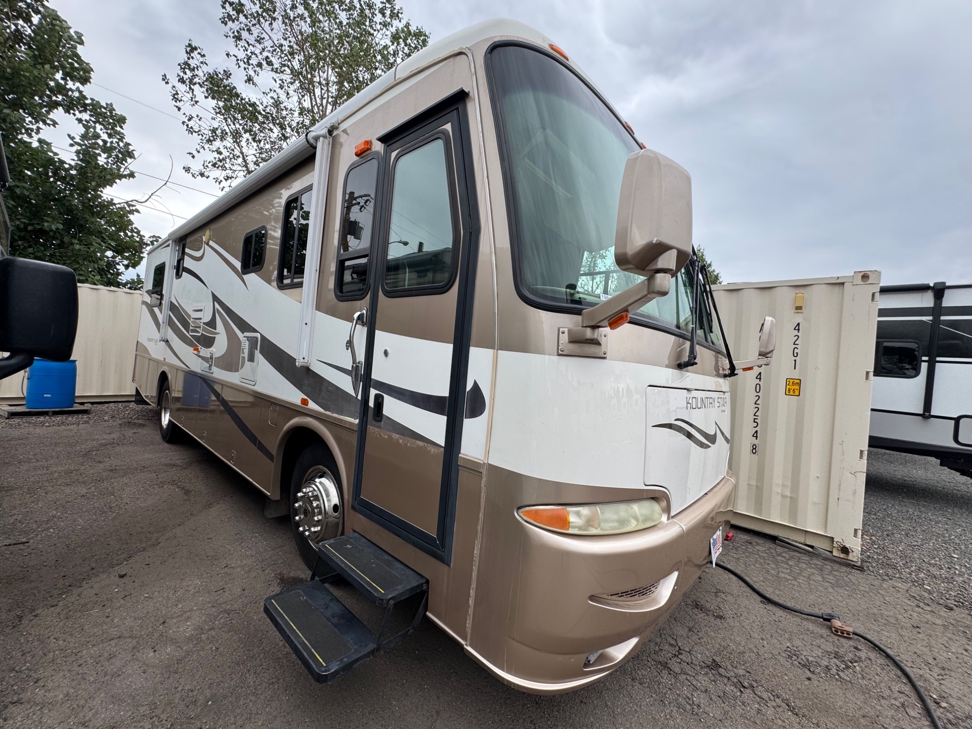 2004 Newmar Kountry Star 3353 in wheat ridge CO