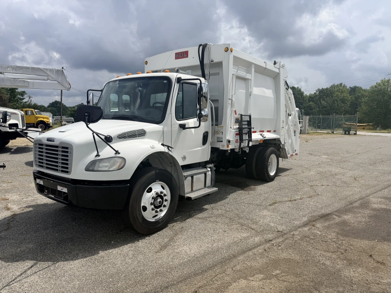 2016 FREIGHTLINER BUSINESS CLASS M2 106