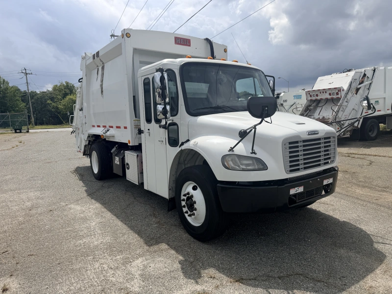 2016 FREIGHTLINER BUSINESS CLASS M2 106