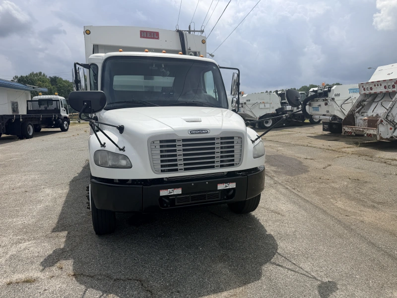 2016 FREIGHTLINER BUSINESS CLASS M2 106