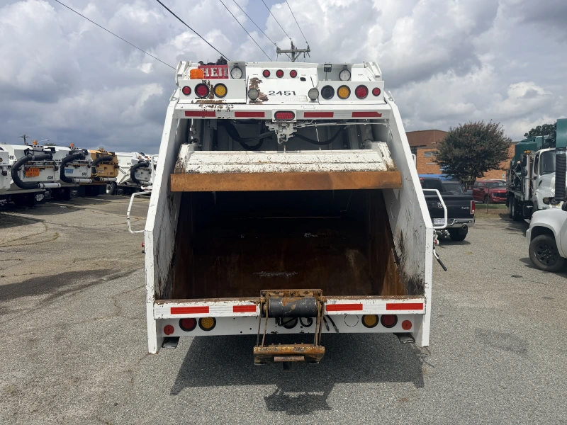 2016 FREIGHTLINER BUSINESS CLASS M2 106