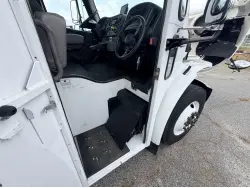2016 FREIGHTLINER BUSINESS CLASS M2 106