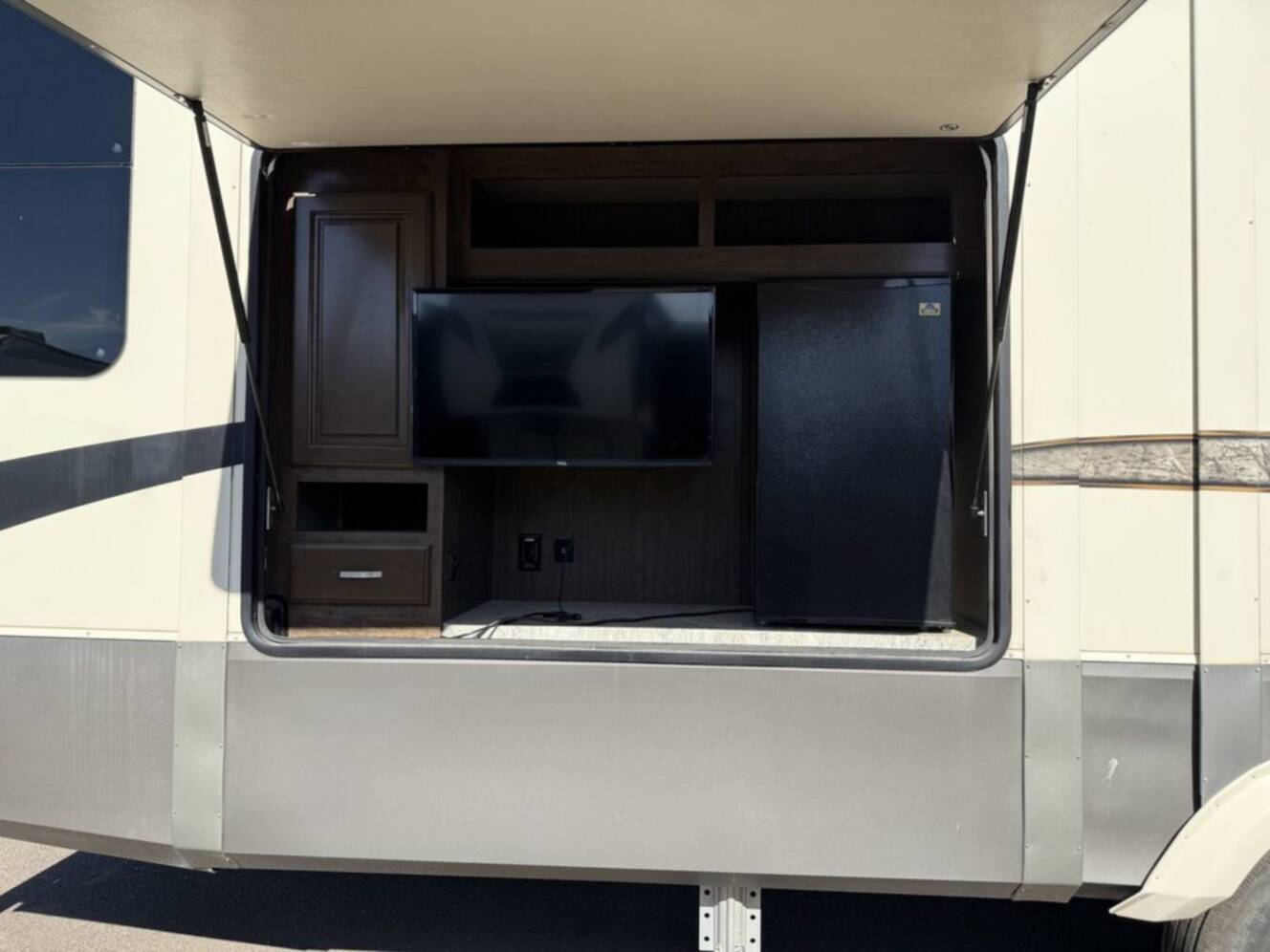 A photo of this 2017 Grand Design Solitude 360RL 360RL