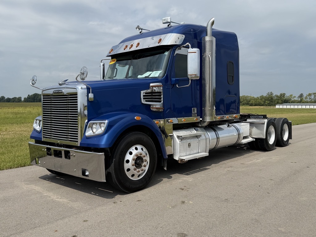 2019 FREIGHTLINER 122 SD in Celina, OH