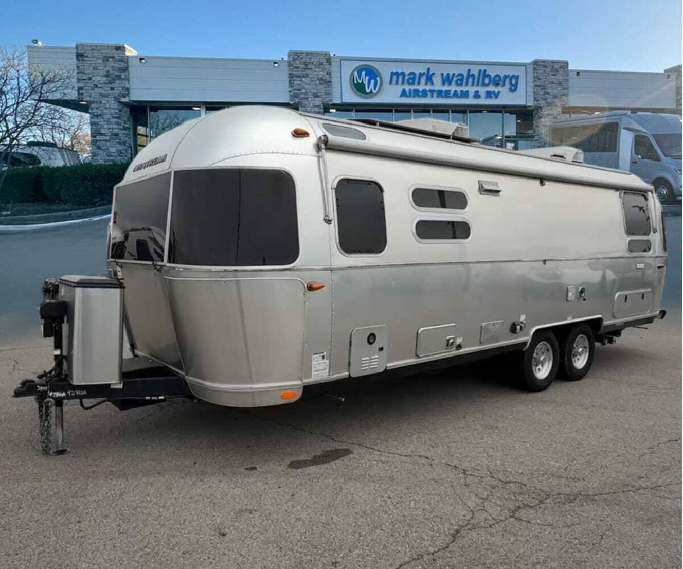 A photo of this 2024 Airstream International 28RB Twin