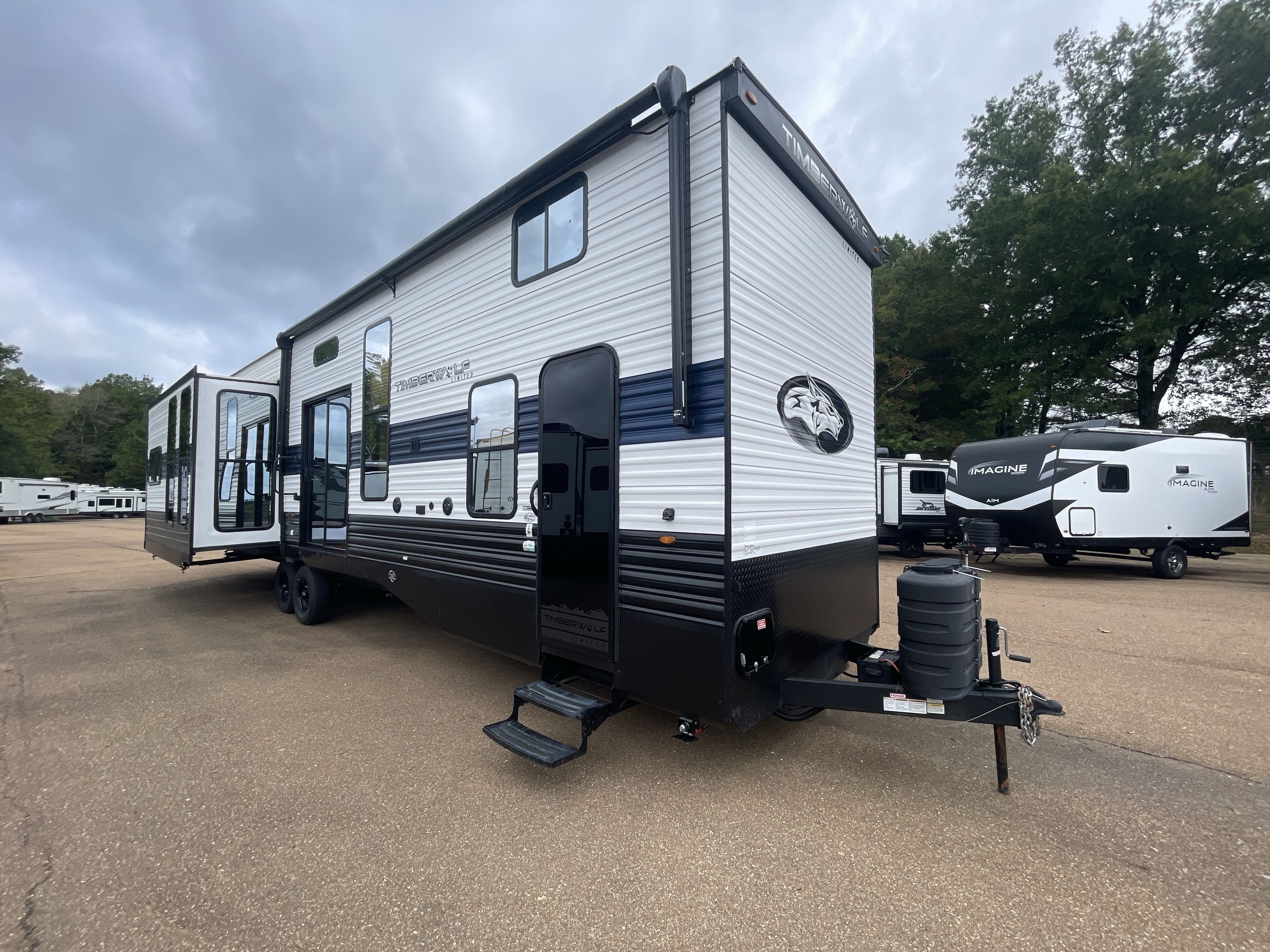 2024 Forest River TIMBERWOLF 39LB in jackson MS