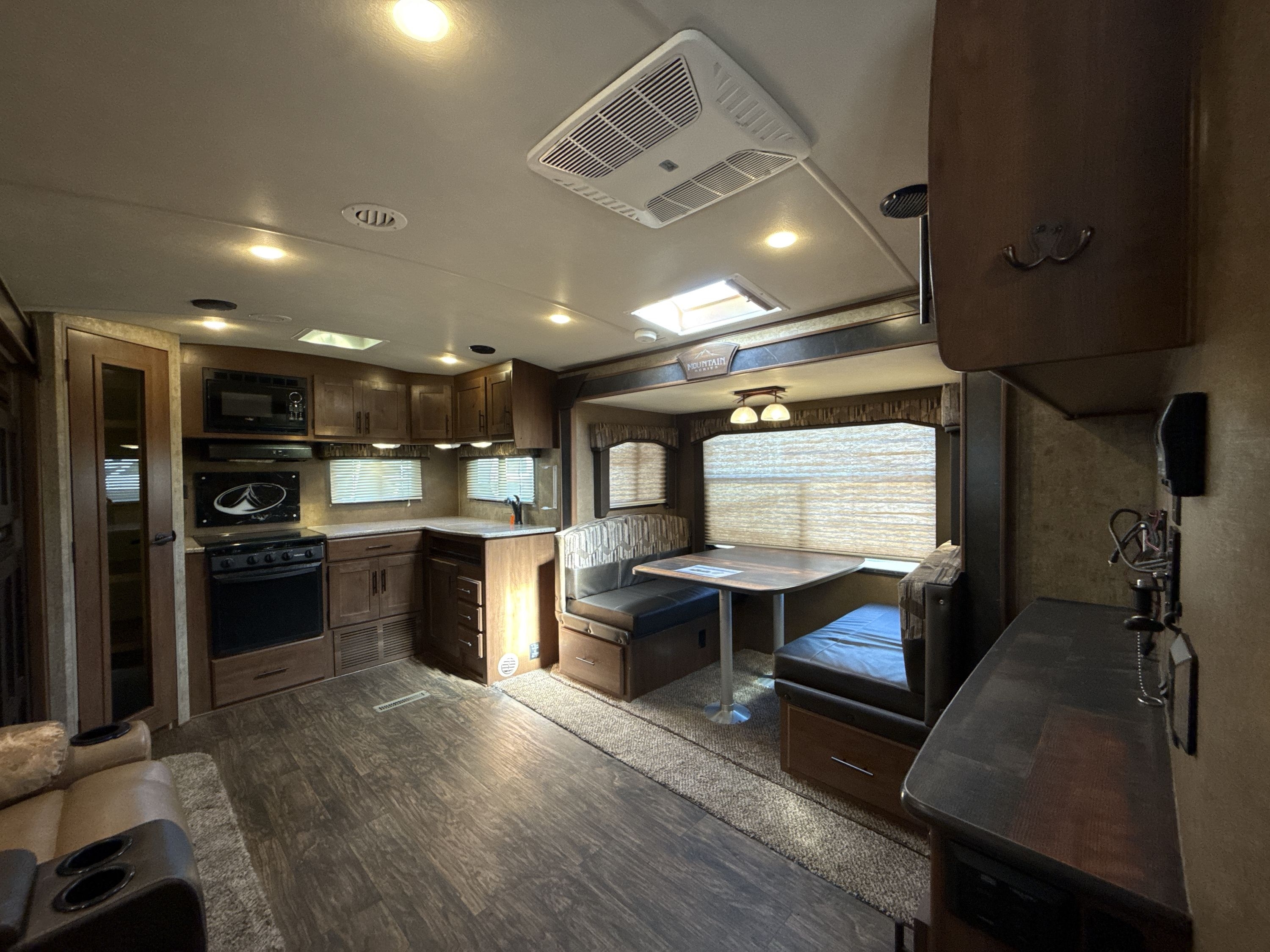2019 Outdoors Rv BLACK STONE 270RKS in coburg OR