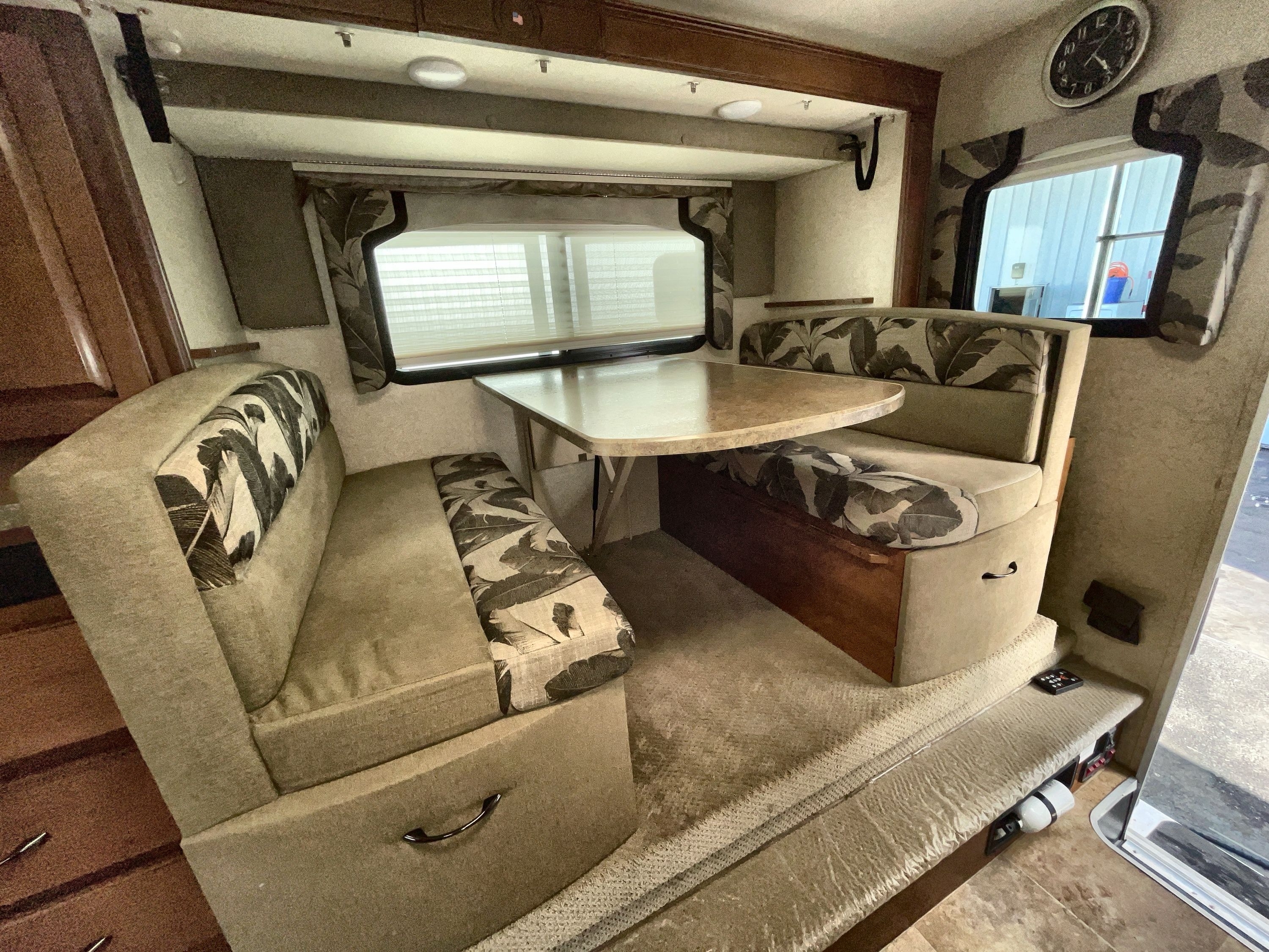 2016 Lance LANCE 1062 in medford OR