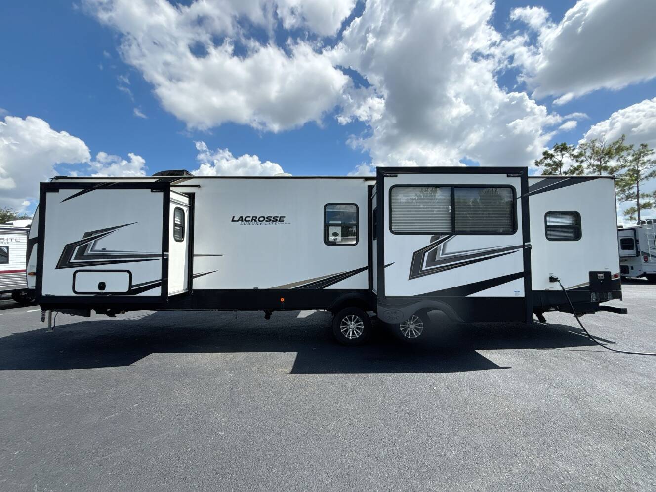 A photo of this 2023 Prime Time LACROSSE 3411RK