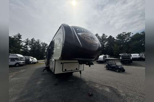 2016 Forest River SIERRA 365SAQB in uxbridge MA