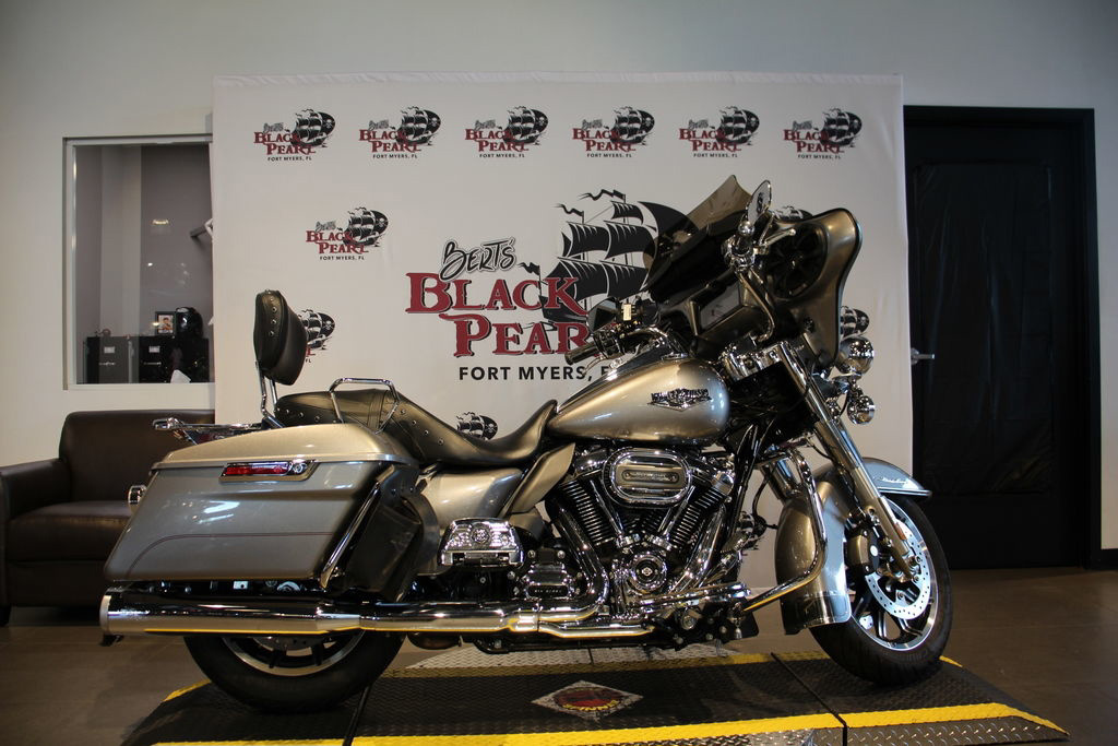 2017 Harley-Davidson Touring FLHR - Road King in Fort Myers, FL
