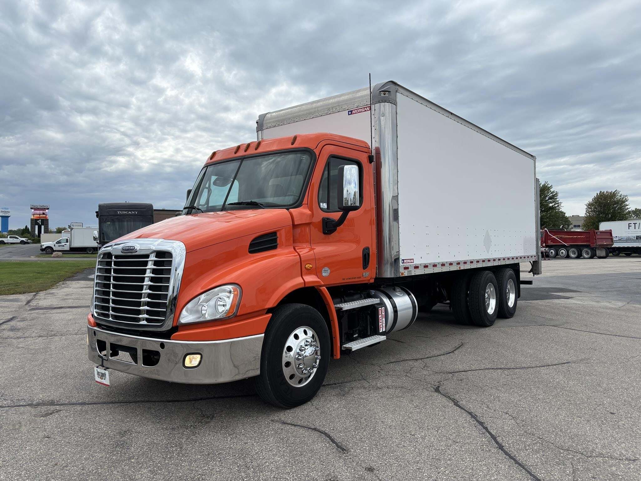 2018 FREIGHTLINER CASCADIA 113 in Oak Creek, WI