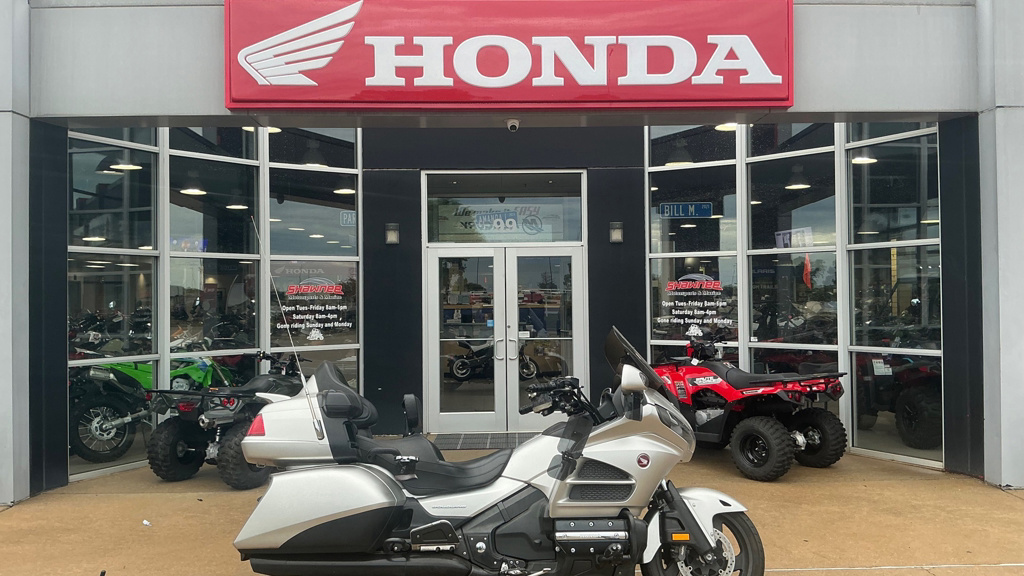 2016 Honda Gold Wing Airbag in Shawnee, OK