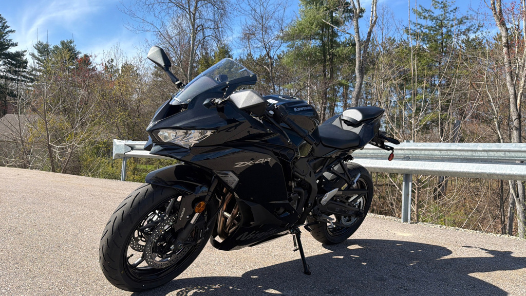 2026 Kawasaki NINJA ZX-4R ABS ABS in Milford, NH