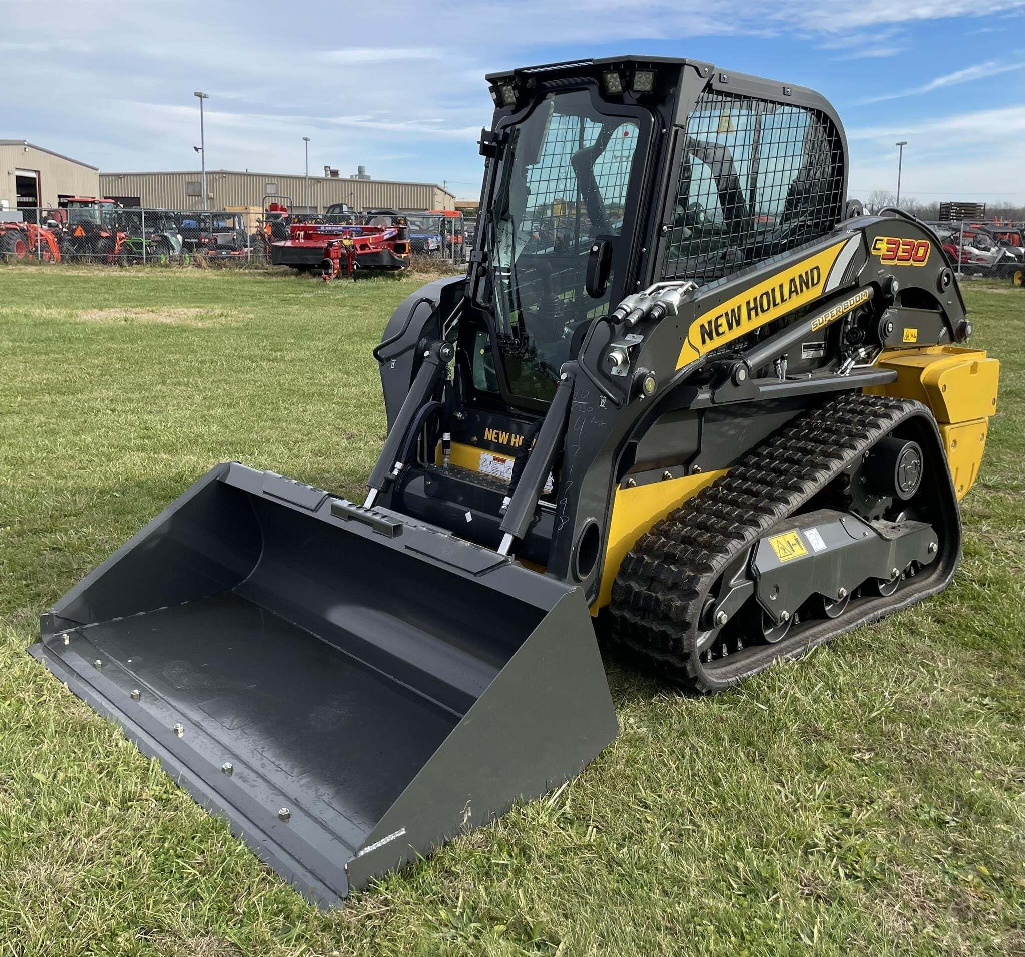2027 NEW HOLLAND C330 in Dayton, OH