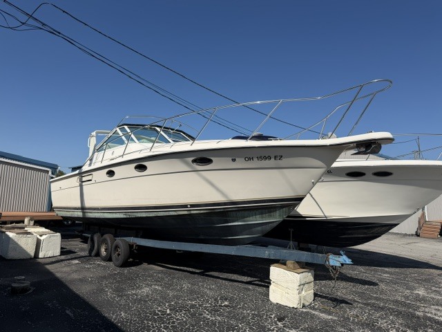 1998 Open Tiara 3100 in port clinton OH