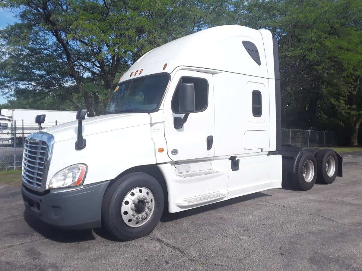 2020 FREIGHTLINER CASCADIA 125 in Hilliard, OH