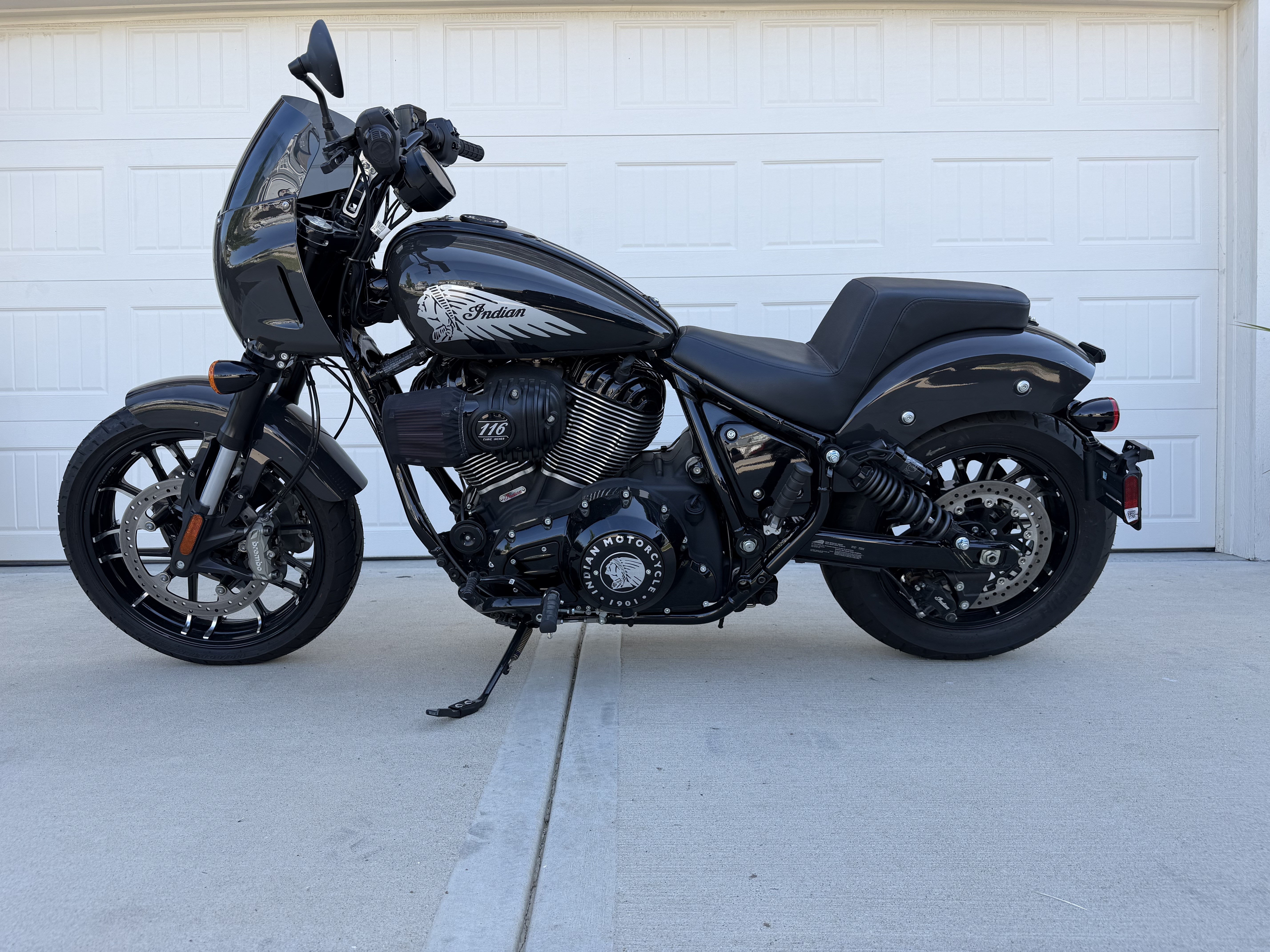 2024 Indian SPORT CHIEF BASE Cruiser motorcycle