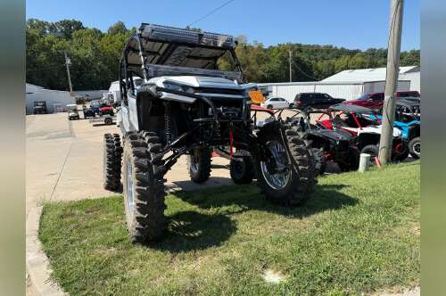 2025 Honda Pioneer 1000-6 Deluxe Crew in jefferson city MO