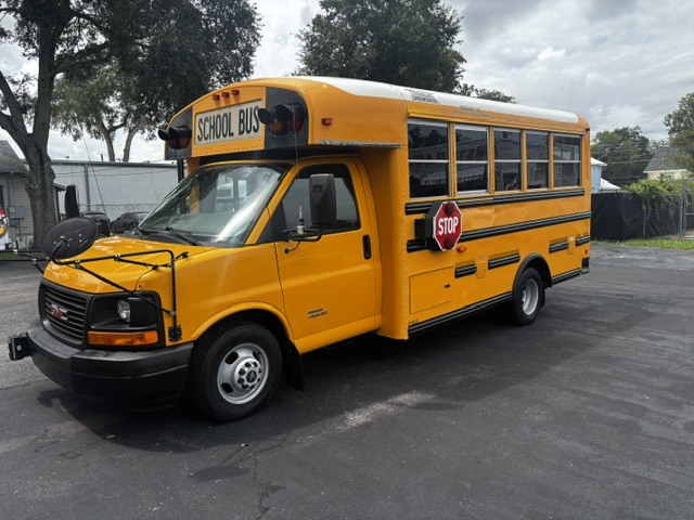 2012 GMC SAVANA CUTAWAY in Gainesville, FL