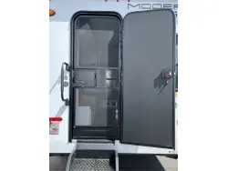 2027 MODERN BUGGY HOPPER HOP1