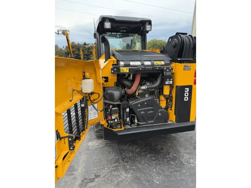 2025 JCB 300