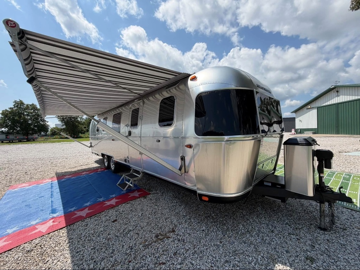 2025 Airstream CLASSIC 33FB RV
